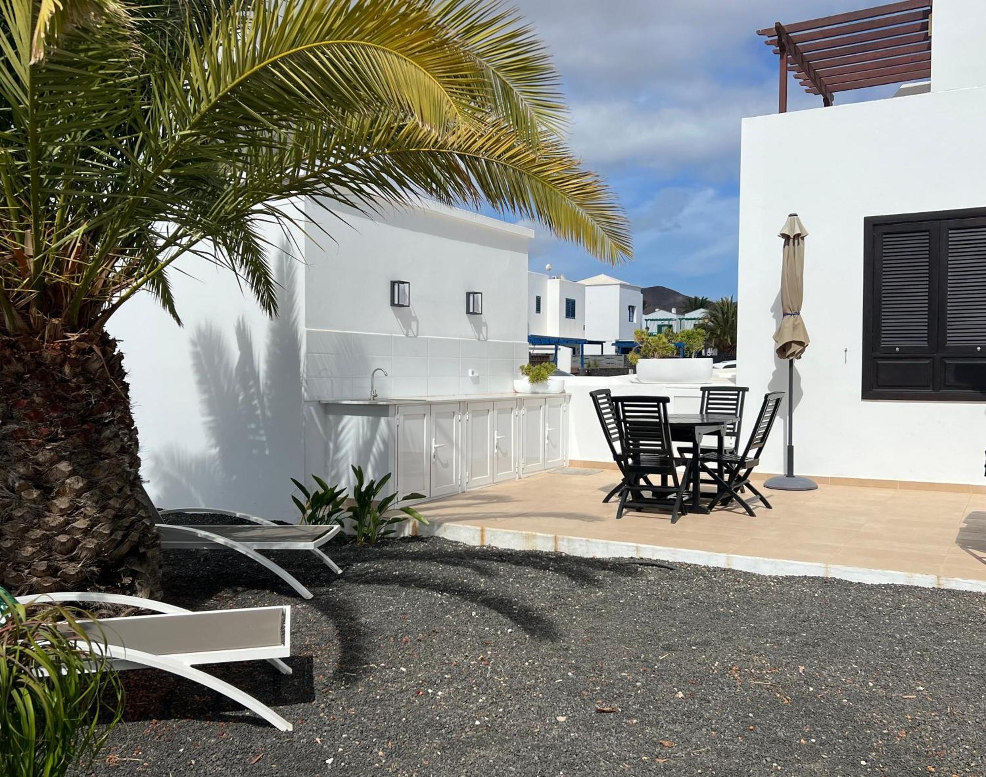 Lovely Casa Felicidad, Swimming Pool, Wifi X Private Garden Playa Blanca  Kültér fotó